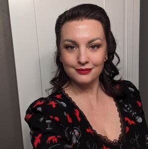 Meet your Posher, April